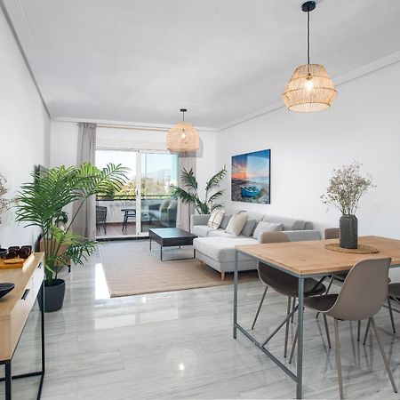 Modern Apartment - 2 Bedrooms, Beachside - Puerto Banus ماربيا المظهر الخارجي الصورة