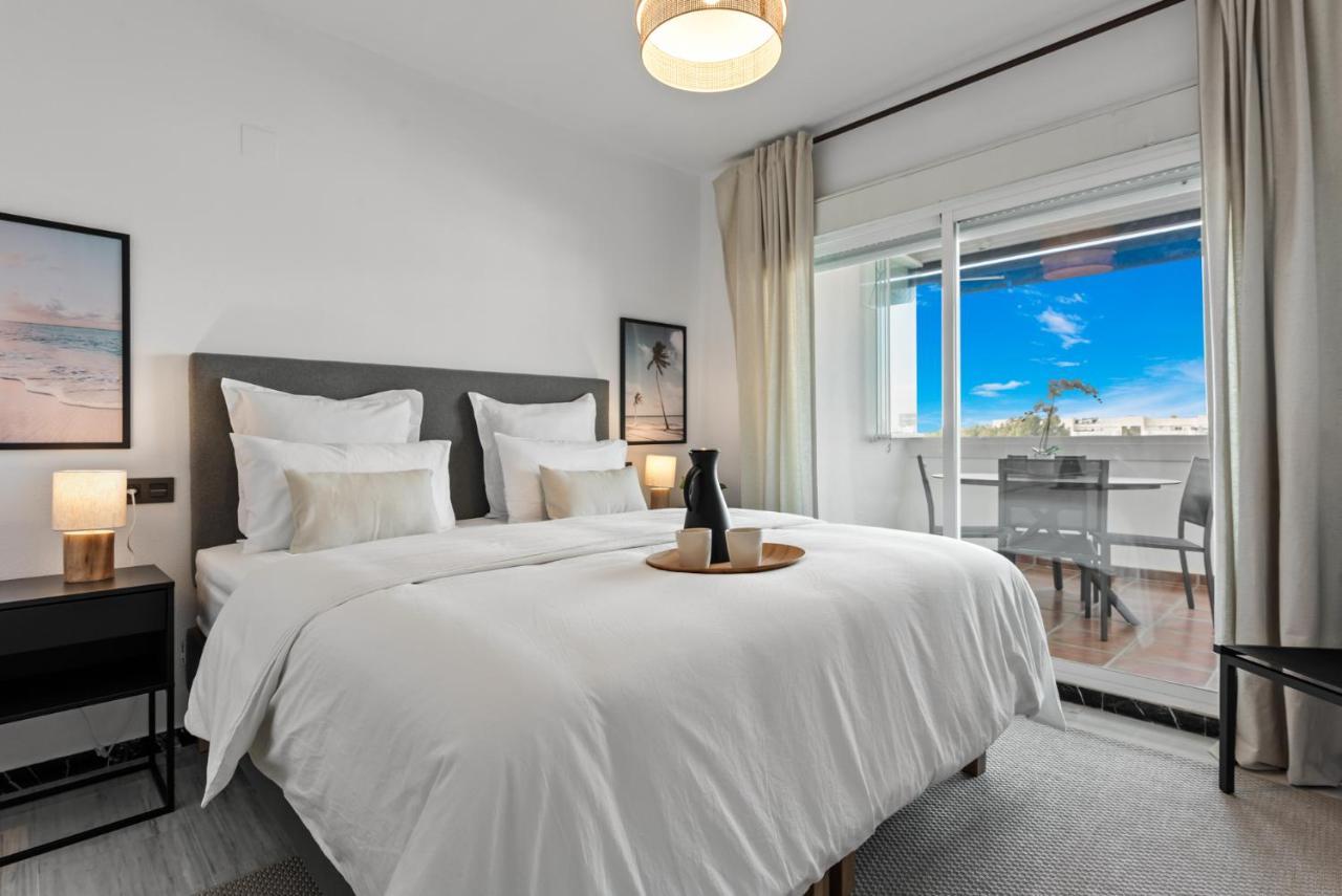 Modern Apartment - 2 Bedrooms, Beachside - Puerto Banus ماربيا المظهر الخارجي الصورة