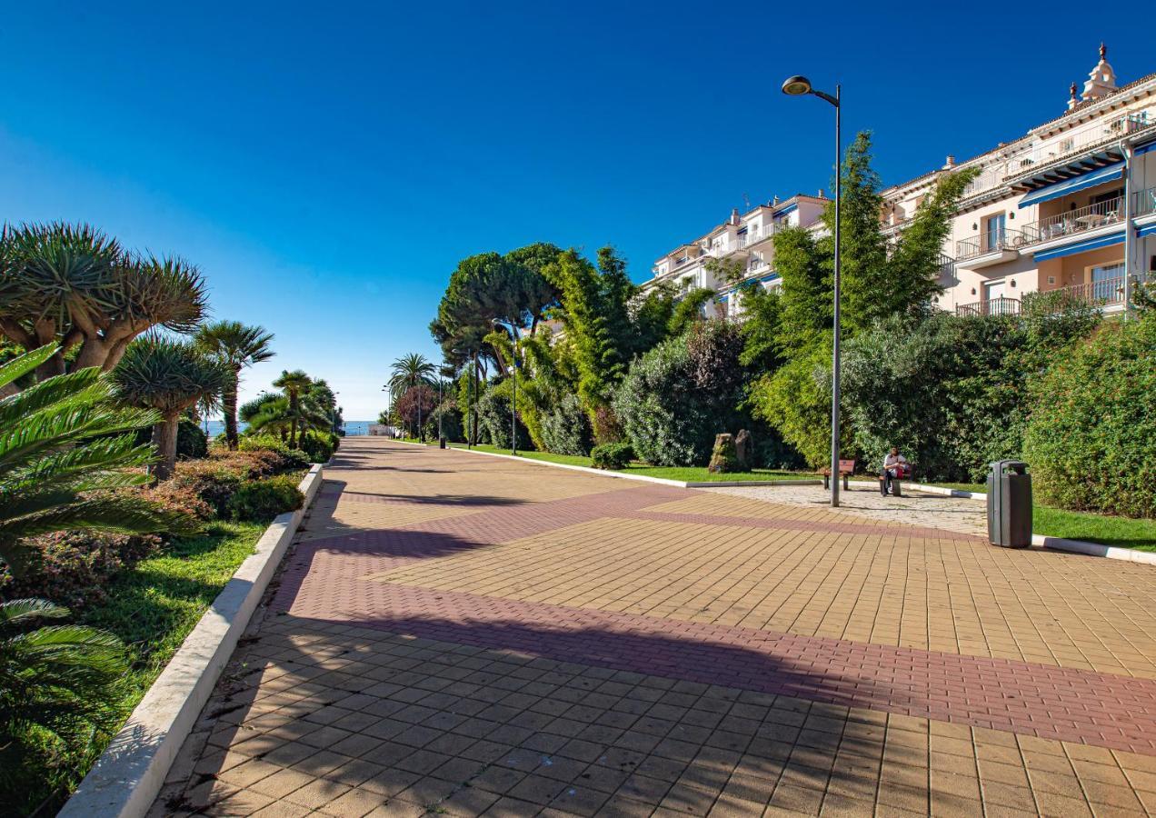 Modern Apartment - 2 Bedrooms, Beachside - Puerto Banus ماربيا المظهر الخارجي الصورة