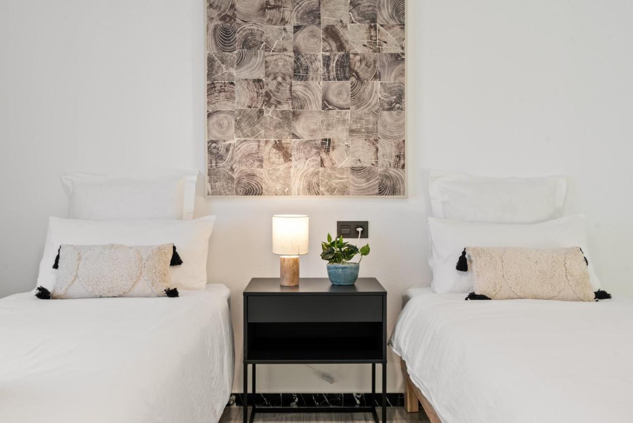 Modern Apartment - 2 Bedrooms, Beachside - Puerto Banus ماربيا المظهر الخارجي الصورة