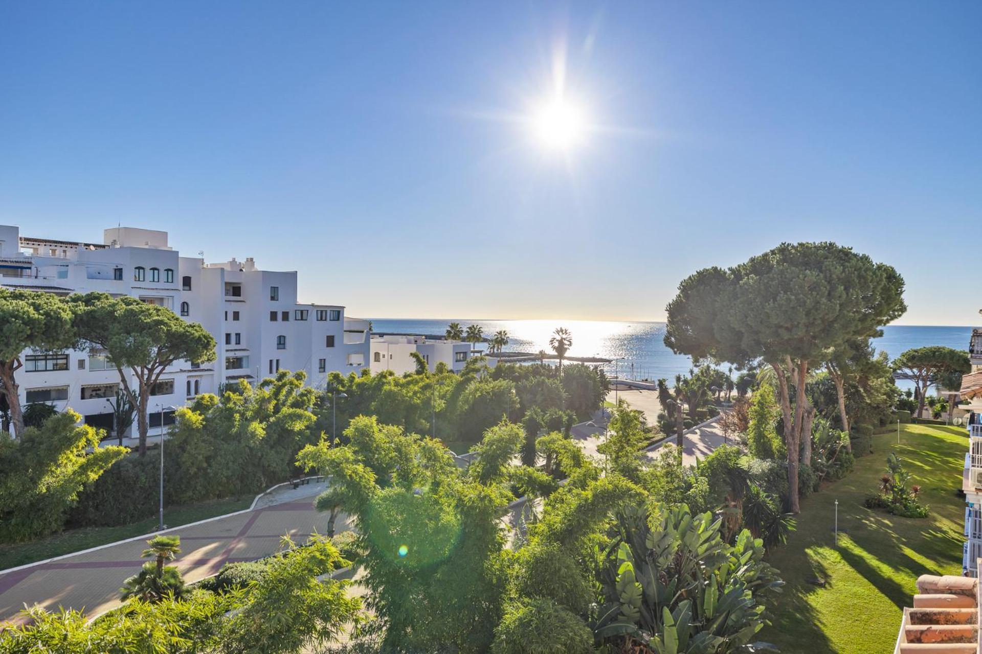 Modern Apartment - 2 Bedrooms, Beachside - Puerto Banus ماربيا المظهر الخارجي الصورة
